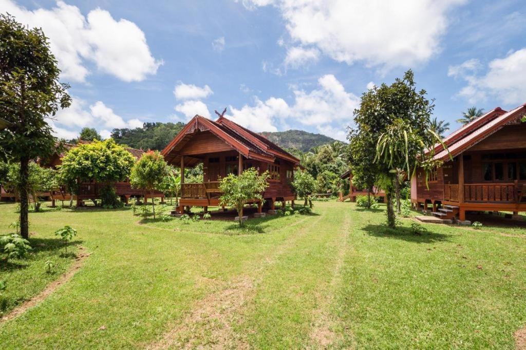 Oyo 1143 Phet Luran Thai Resort Kohchang Koh Chang Ngoại thất bức ảnh